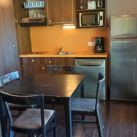 4 Personnes Avec Piscine Et Sauna - Chateau Des Magnans - - Fr-1-165b-45 Apartment Jausiers