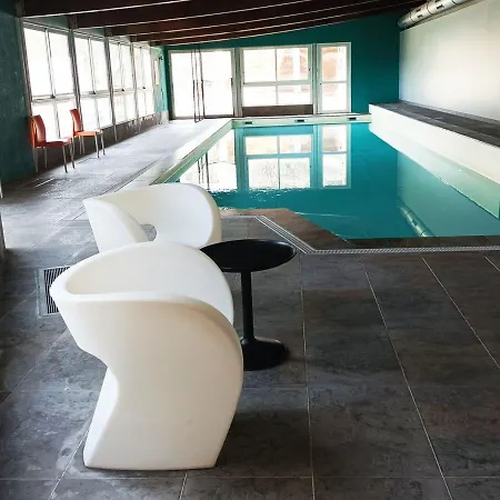 4 Personnes Avec Piscine Et Sauna - Chateau Des Magnans - - Fr-1-165b-45 Jausiers