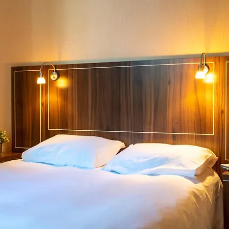 4 Personnes Avec Piscine Et Sauna - Chateau Des Magnans - - Fr-1-165b-45 * Jausiers